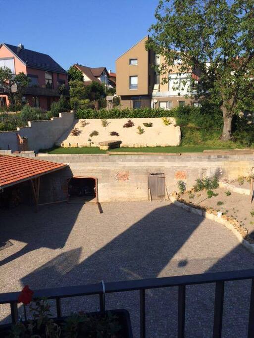 Balkon nach Absprache nutzbar