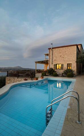 Villa Thea, Your-Villa gallery image 3
