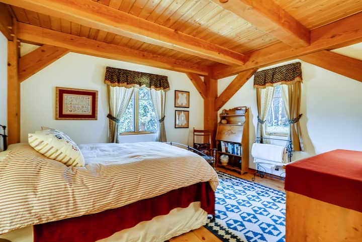 Main floor bedroom with Queen bed.