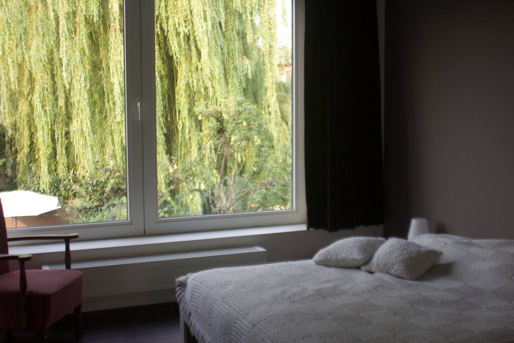 Bedroom with magnificent garden view