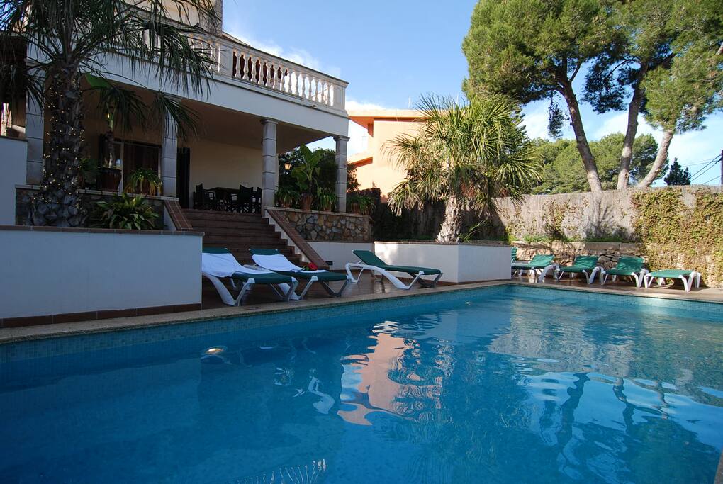 Pool.