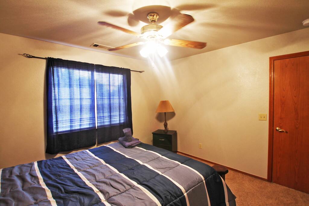 First bedroom (Towels provided)