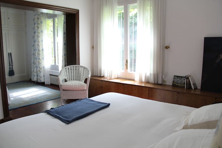 Amazing City Villa & Great Garden gallery image 5