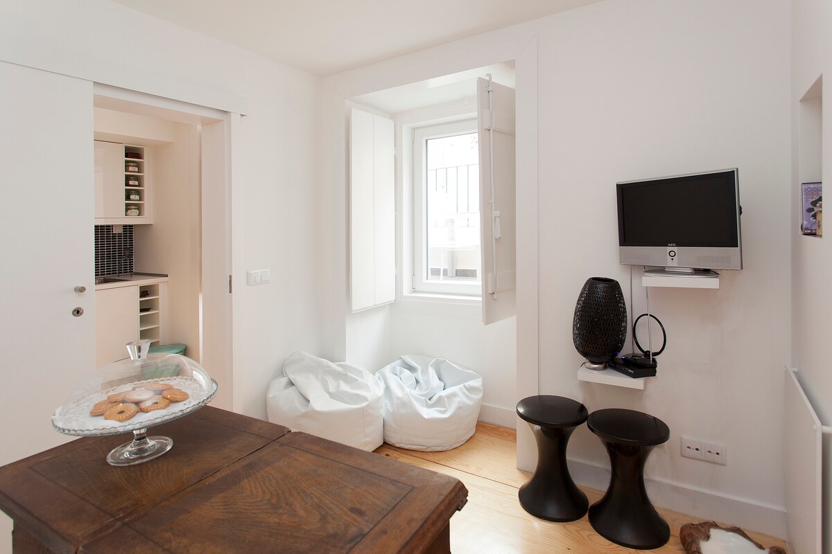 Imóvel de sucesso: Cactus apartment with terrace em Misericórdia
