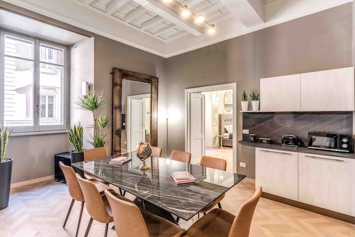 White Miracle Suite gallery image 3