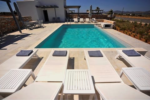 Blue diamonds villas in Paros 3