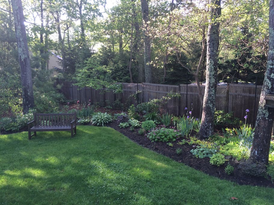 Garden with Seating and 2 Chaise Lounges (not shown)