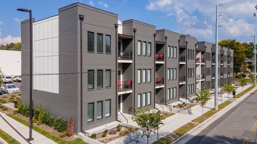 *SLEEPS 24* Keep the Secret *2 Units * 8BR* 8BA*3 gallery image 3