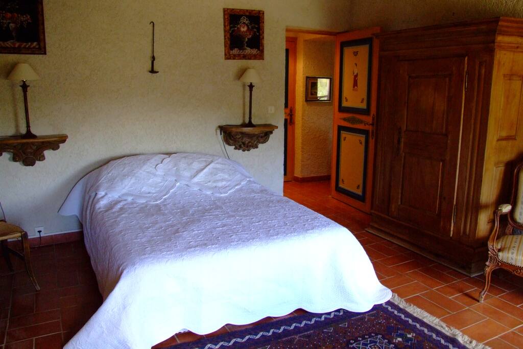 Chambre lit 140cm