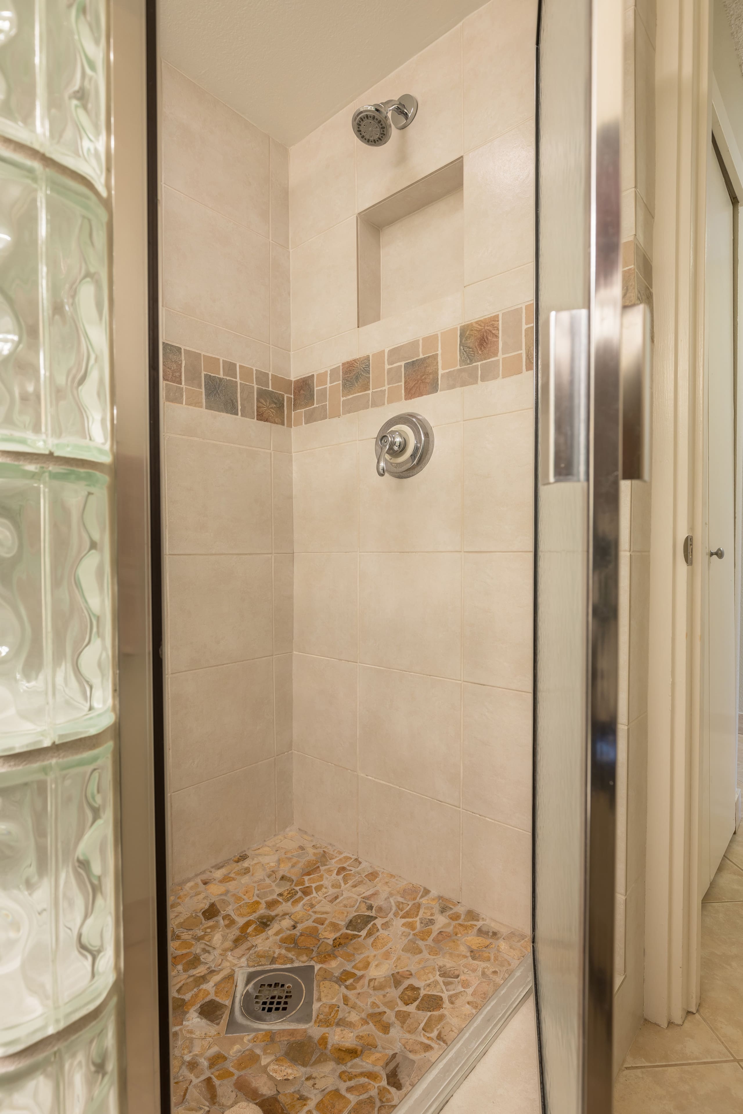 Condo in Kihei · ★4.96 · 1 bedroom · 1 bed · 2 baths - Image 18
