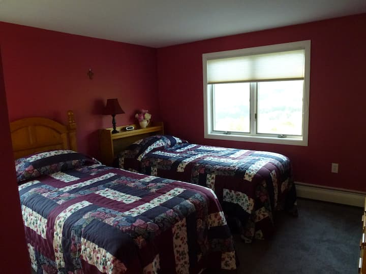 The 3rd bedroom with 2 twin beds and great view.