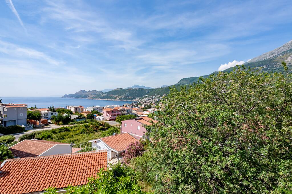 Amazing Sea and Green Views.