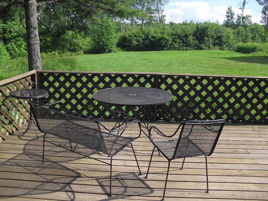 Guest apartment deck