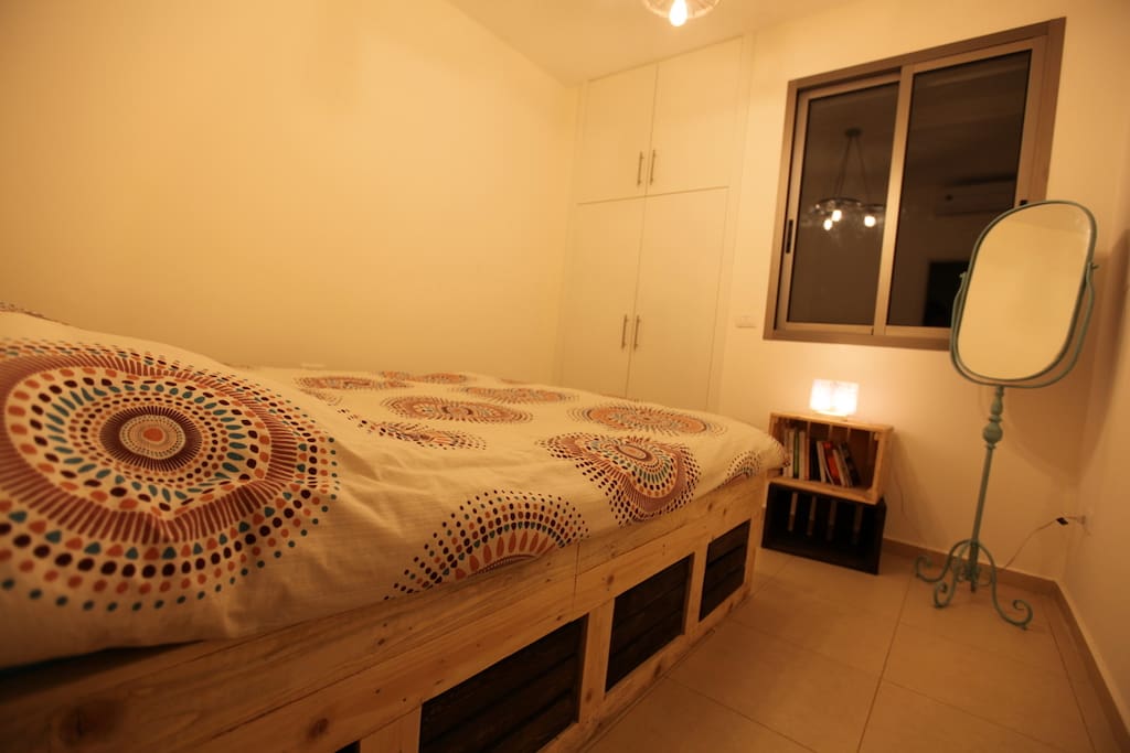 More bedroom pics
