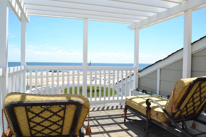 Relaxing Ocean Front Beach Home In Arverne! - ロックアウェイ・ビーチ, NY