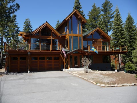 Top performing Airbnb: Lake view 5b/5b Home in NorthTahoe. Pet friendly! in Cedar Flat