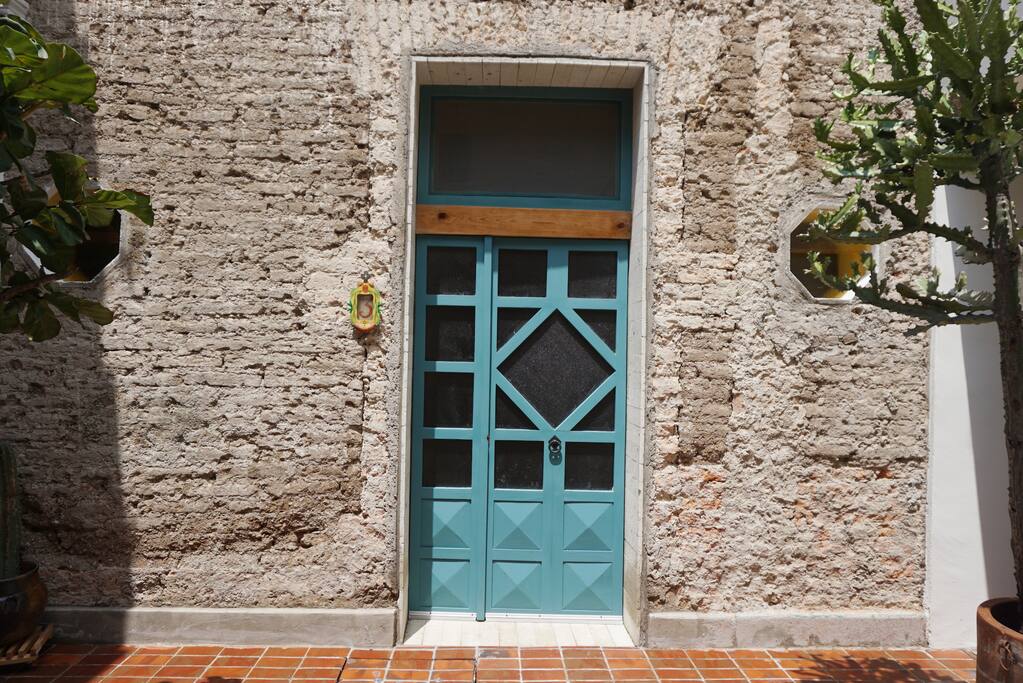 Puerta del estudio 3 / Room 3 door