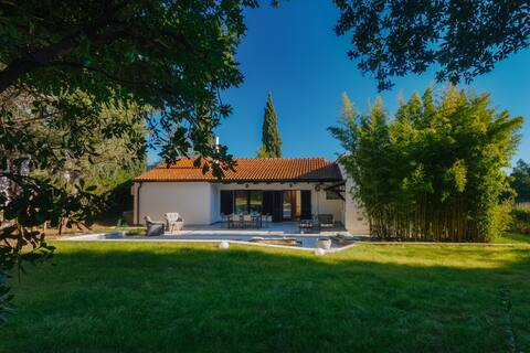 Villa with POOL and big garden