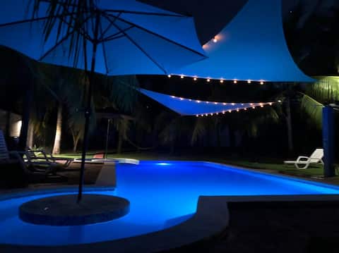 WIFI BEACH FRONT House With Iluminated Pool