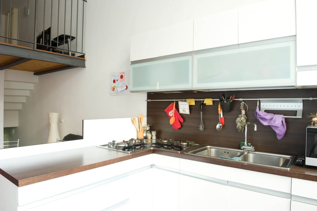 Experience a 3 level house in Milan Lofts for Rent
