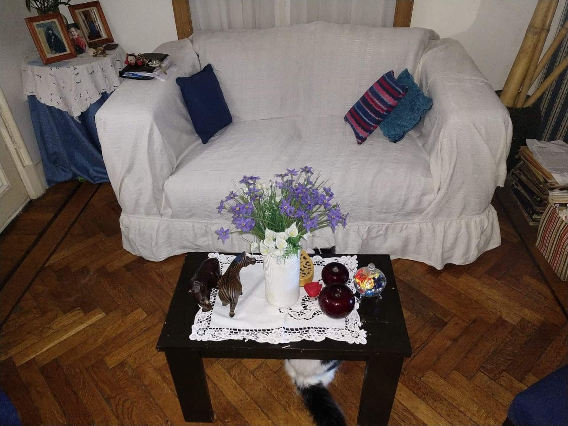 Habitación en Balvanera con balcón francés