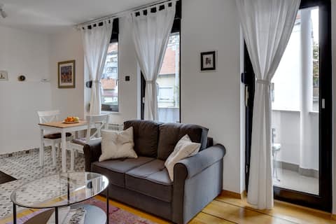 Top performing Airbnb: Apartment Viola I, near the city center in Trešnjevka Sjever