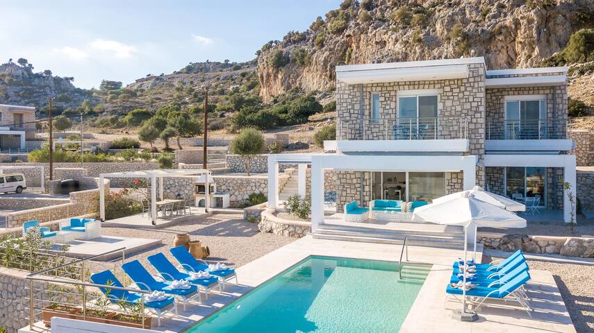 Luxury Villa Horizontes w. heated Private Pool gallery image 2