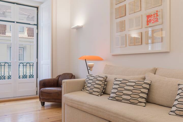 Charming 2 Bedroom Apt Baixa Chiado – Safe & Clean gallery image 2