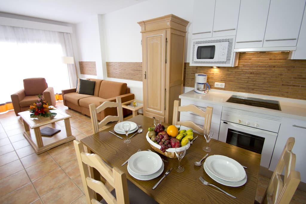Royal Sunset Beach Club Living With Dining