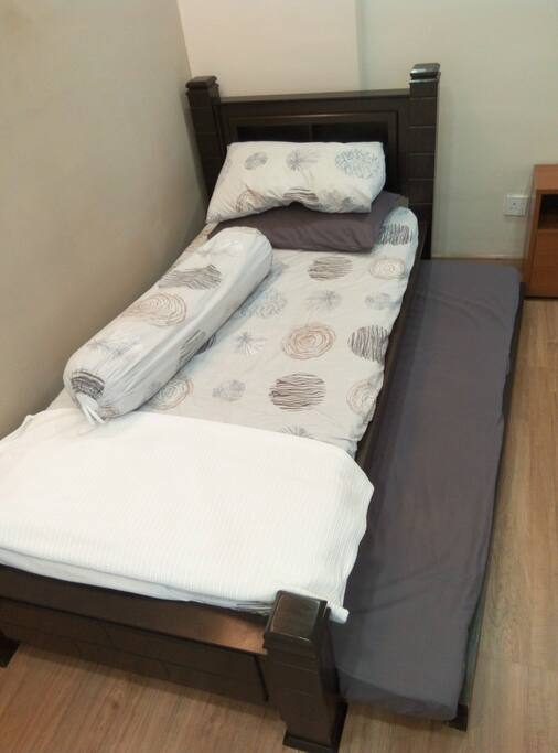 Bed option able to pull out bottom portion for second person to sleep