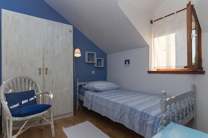 Druhá spálňa s dvoma posteľami