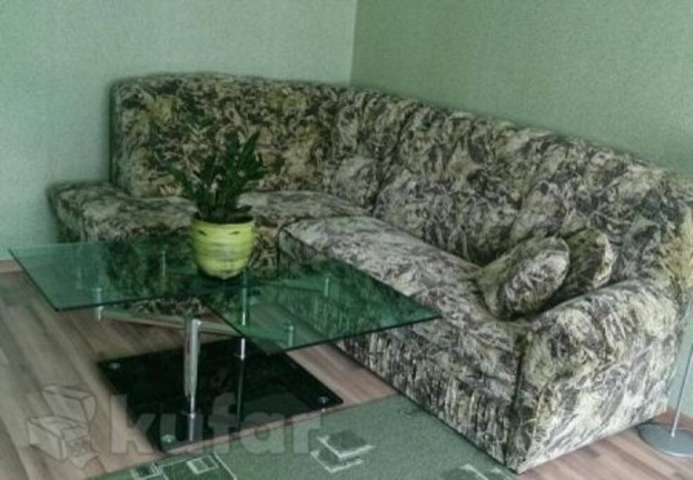 Угловой диван+кровать.