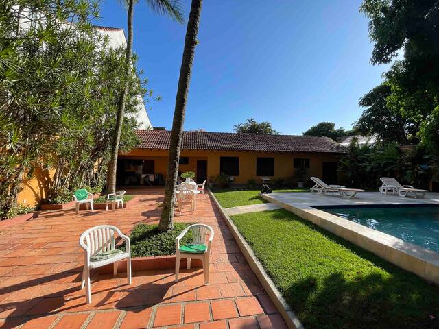 Tropical sun filled house & pool gallery image 2