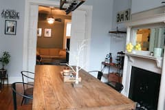 LOCATION%2C+LOCATION%2C+LOCATION%21+BROWNSTONE+TOWNHOUSE