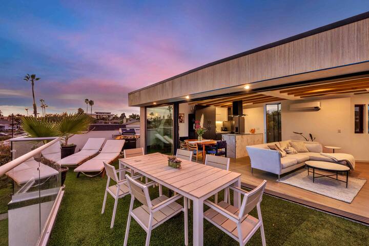 Brand new Architecture Jewel in Pacific Beach gallery image 3