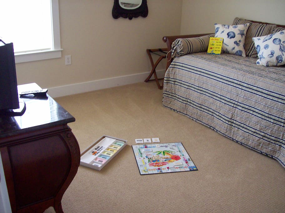 3rd Bedroom with trundle bed