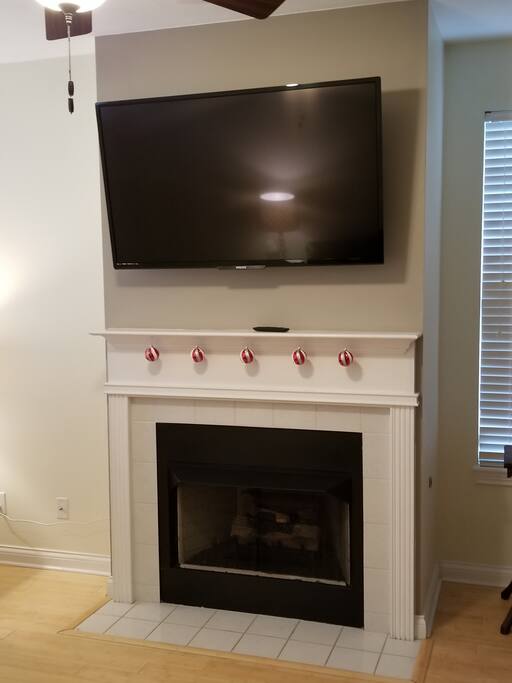 Smart TV with local antenna