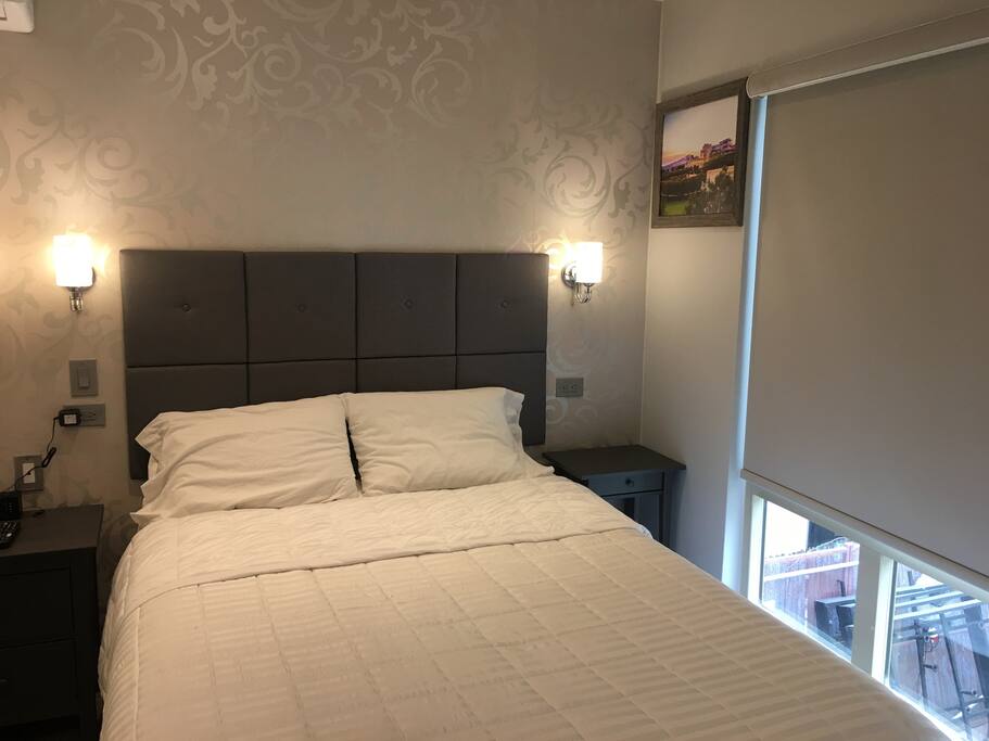 Queen Bed.