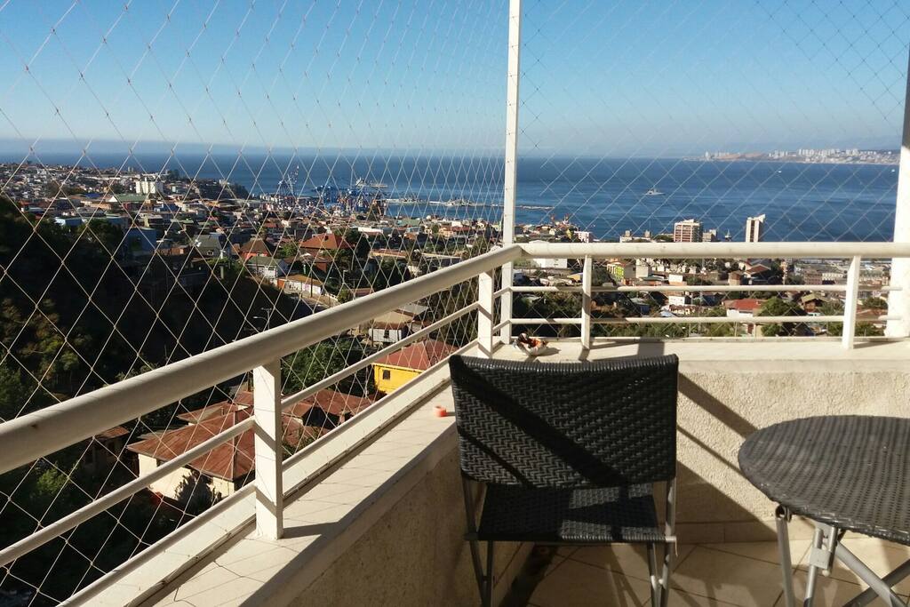 Terraza con mallas de seguridad, especial para estadía con niños
