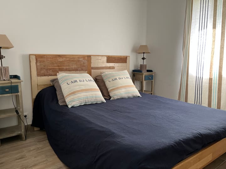 Спална соба 1
Кревет за 2 лица 160