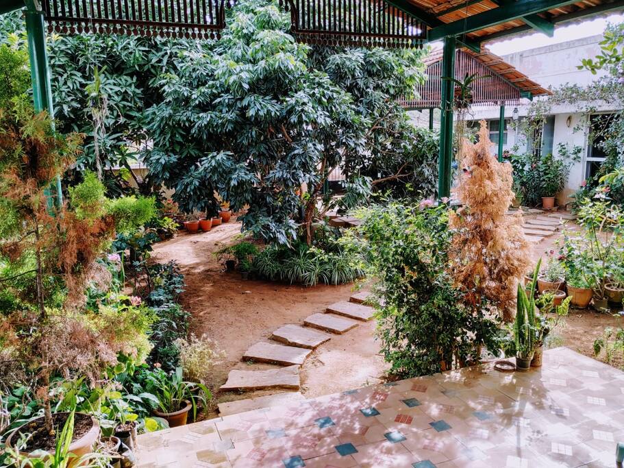 Private Room in Artistic Garden Home - 방갈로르의 주택에서 살아보기, 카르나타카 주, 인도
