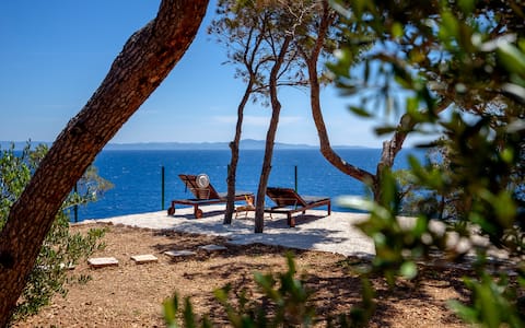 House Stina and Garden with magnificent sea view