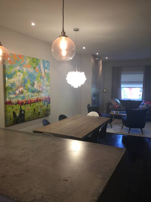 Dining comfortably seats 6