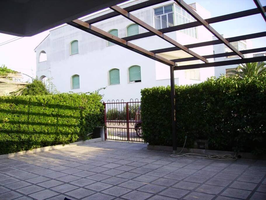 external courtyard - cortile esterno