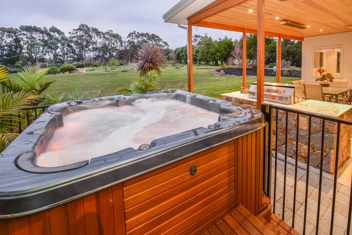 Latitude 33 gallery image 5