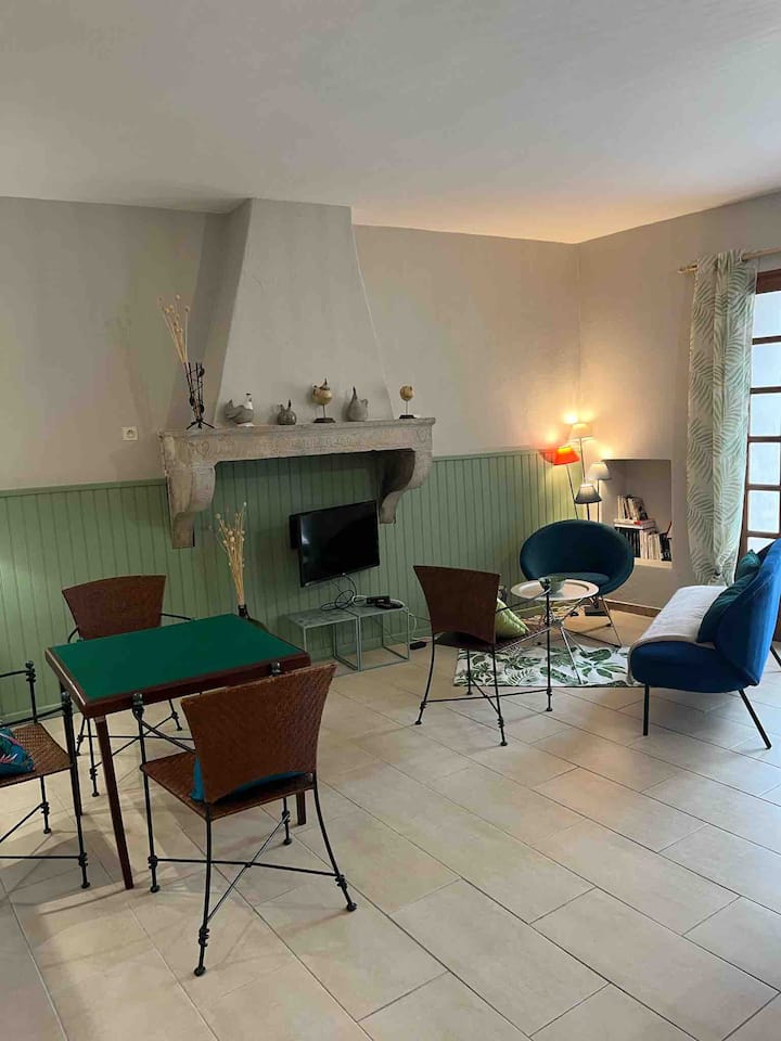 Maison Avec 4 Chambres-4 Sdb, Calme Parking Jardin - Ambérieu-en-Bugey