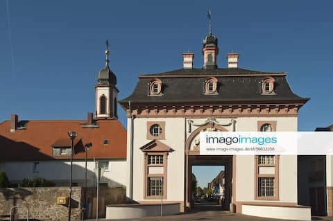 With nice people in the great castle town