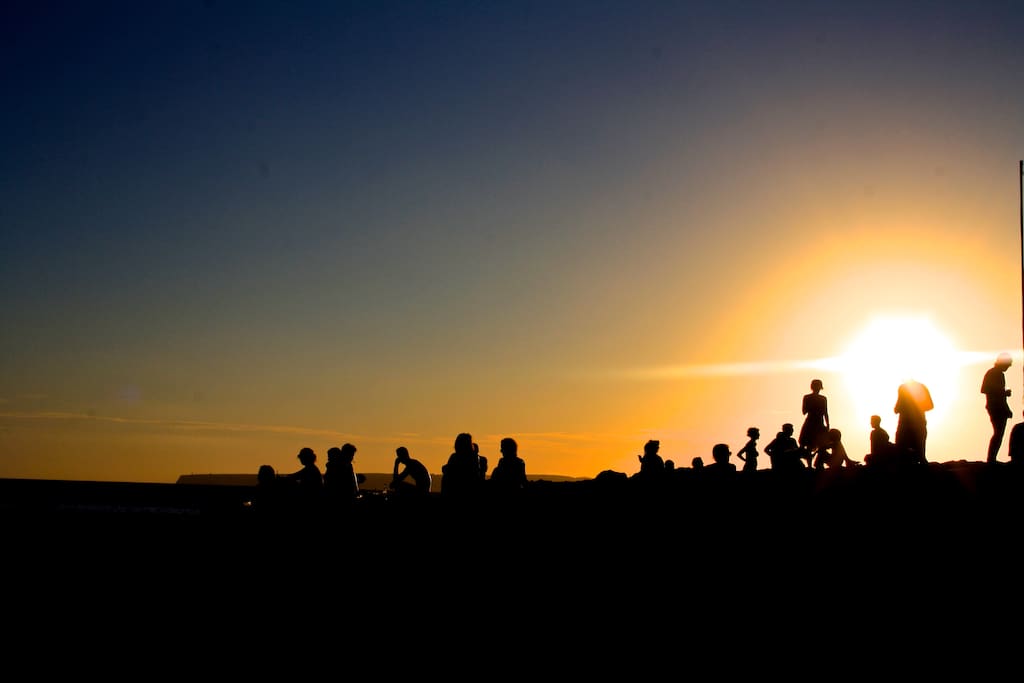 Piratabus beach bar sunset