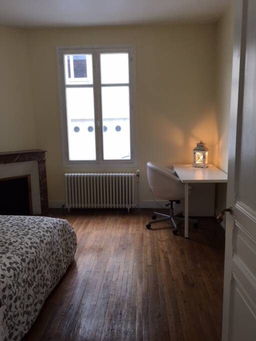 Chambre côté rue - photo 2