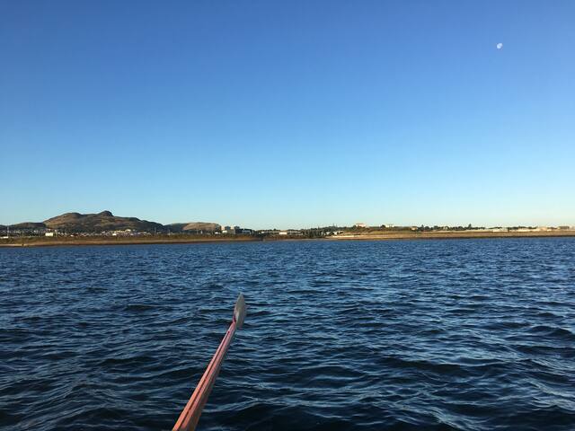 Charming family house 2 minutes walk to beach. gallery image 5